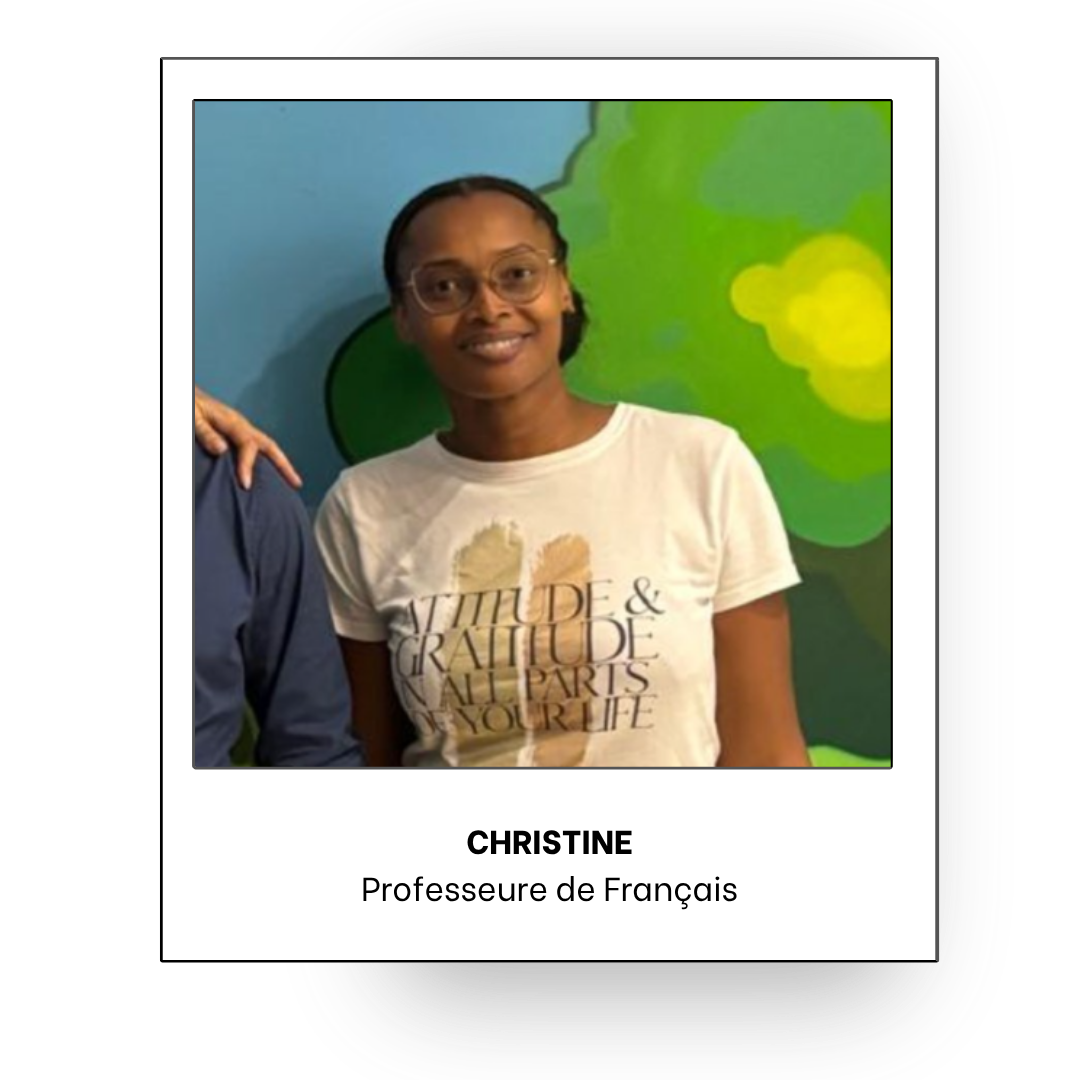 Christine est une enseignante passionnée. Sa rigueur et sa bienveillance sont au service de l'apprentissage efficace de ses élèves. Elle partage son savoir avec enthousiasme pour les aider à progresser rapidement.